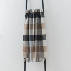 The Isle Mill Natural Dunira Throw