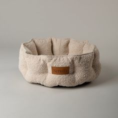 Scruffs Boucle Cat Bed - Ivory alternative