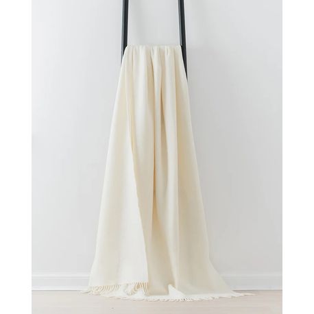 Remony Snowcap Clova Bed Throw