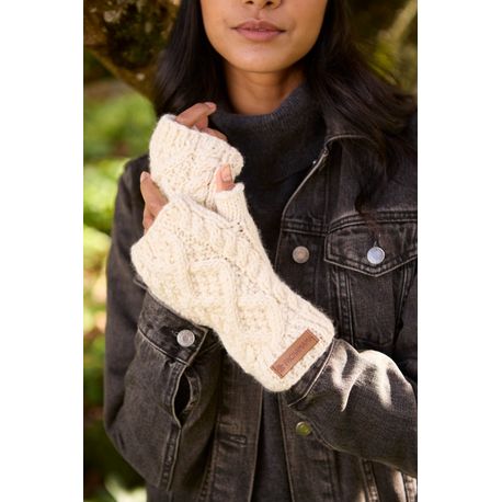 Pachamama Enniskerry Cream Merino Handwarmers